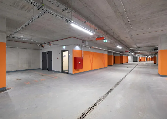 Luxury Apartment Near The City Center Of Cracow By Renters Prestige