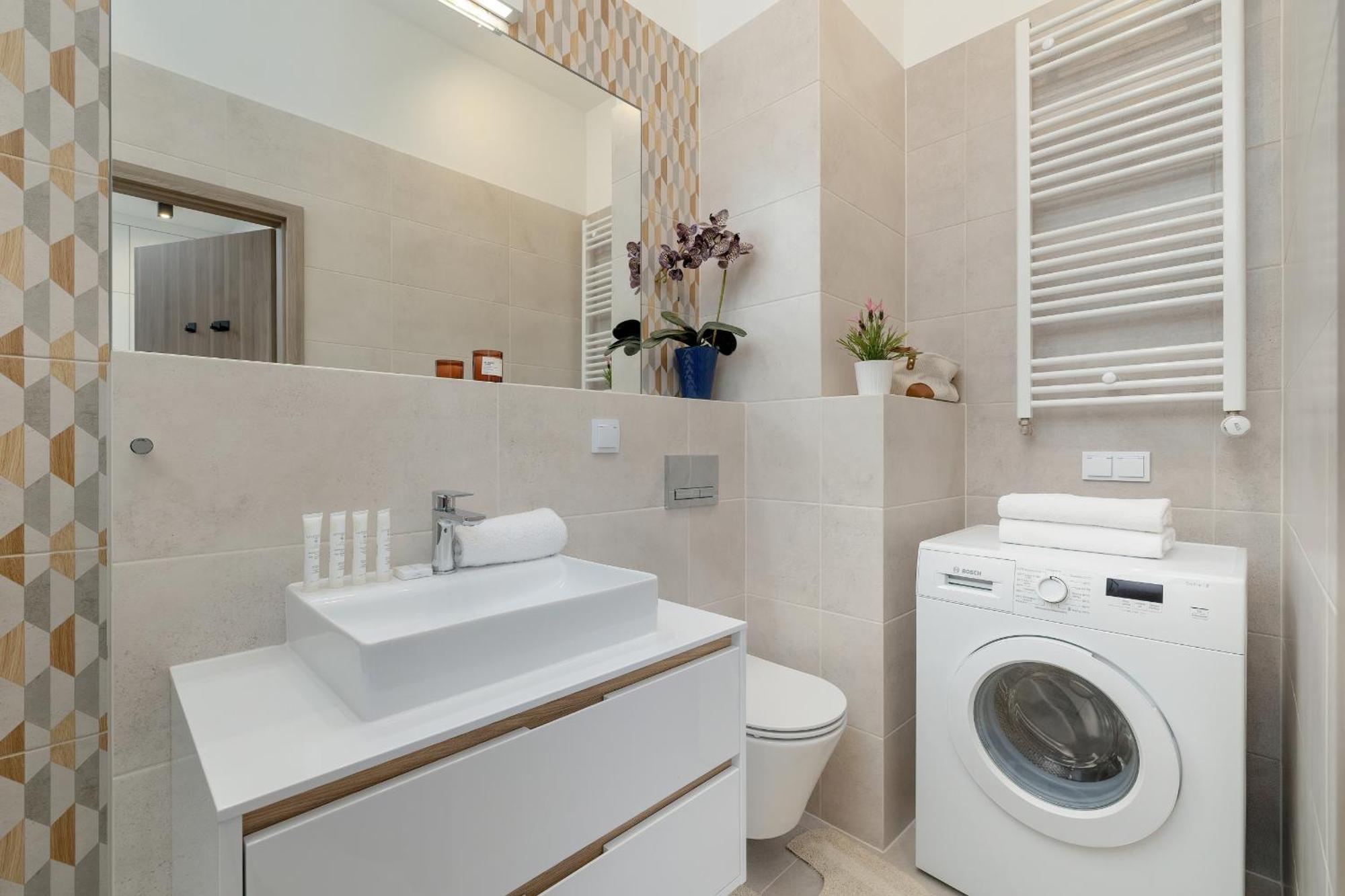 Luxury Near The Center Of Cracow By Renters Prestige Apartment Krakow